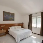 Hotell Elia 3*